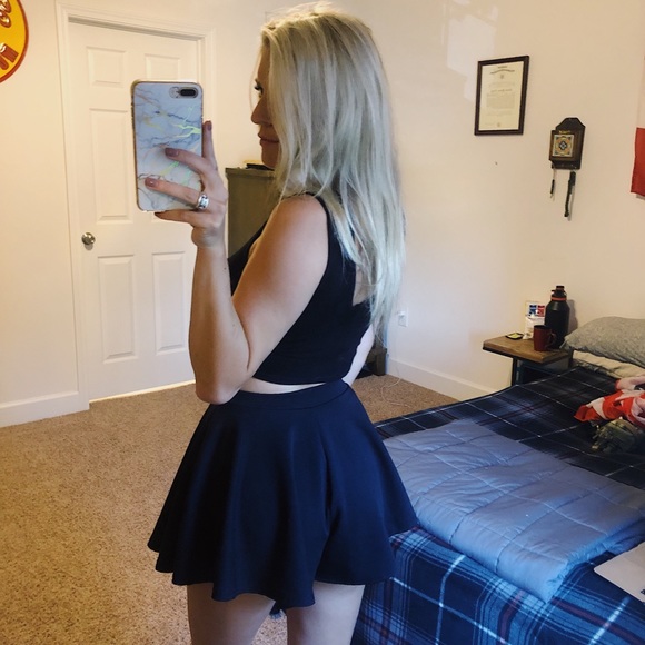 Black Skater Mini Skirt - Picture 2 of 2